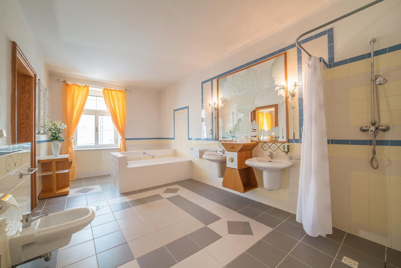 Boutique Hotel Three Lilies Františkovy Lázně Extérieur photo