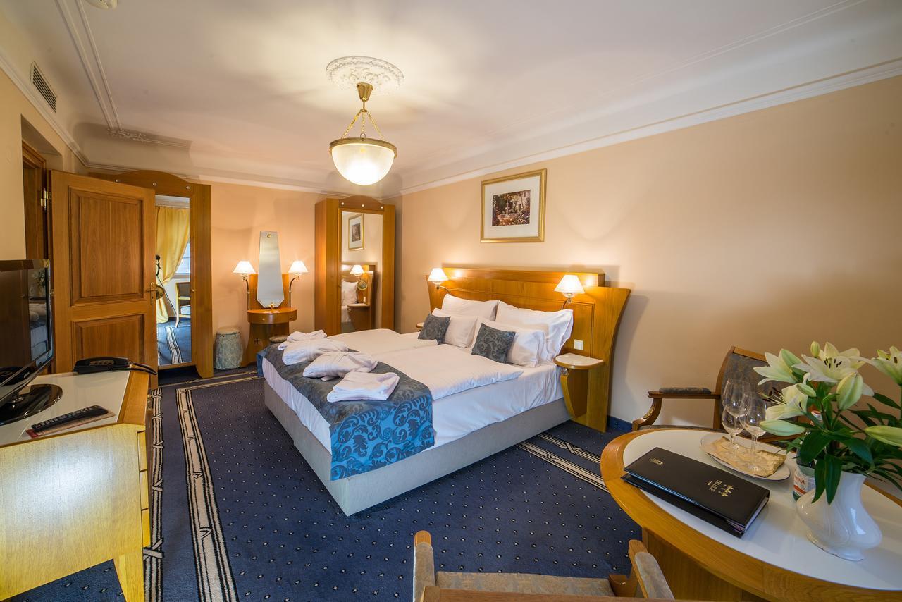 Boutique Hotel Three Lilies Františkovy Lázně Extérieur photo