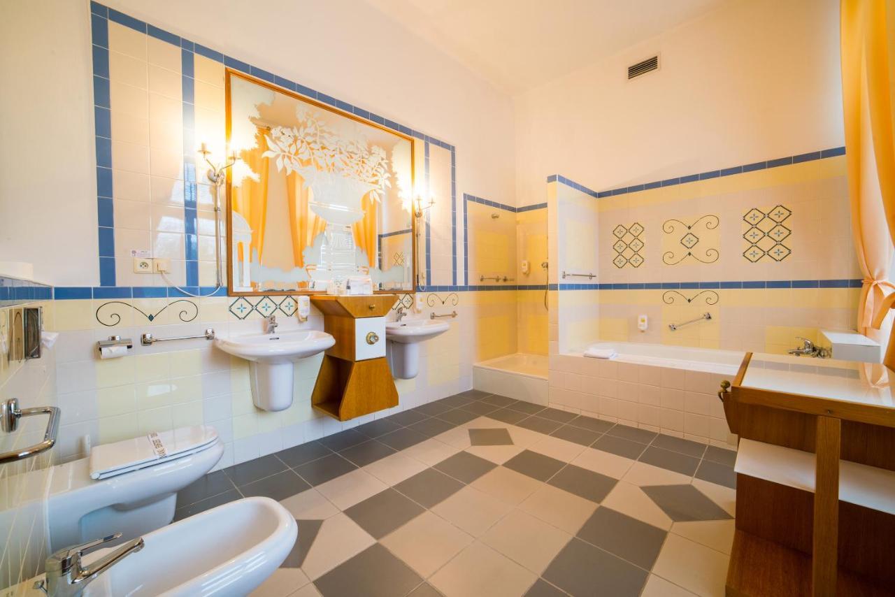 Boutique Hotel Three Lilies Františkovy Lázně Extérieur photo